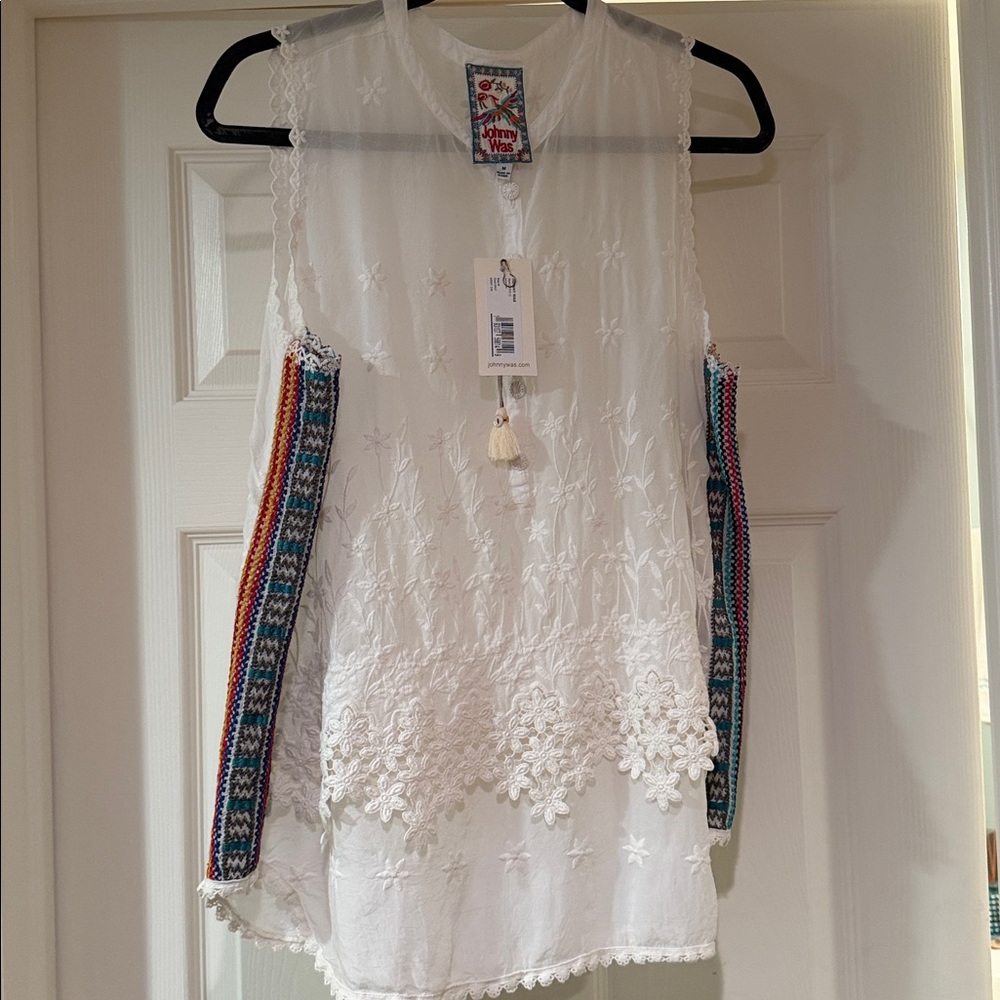 NWT Johnny Was sleeveless embroidered top w/ colorful side panels Sz M Beautiful